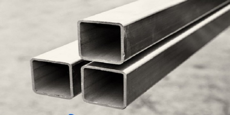 Hộp inox vuông có mặt cắt hình vuông, các cạnh bằng nhau