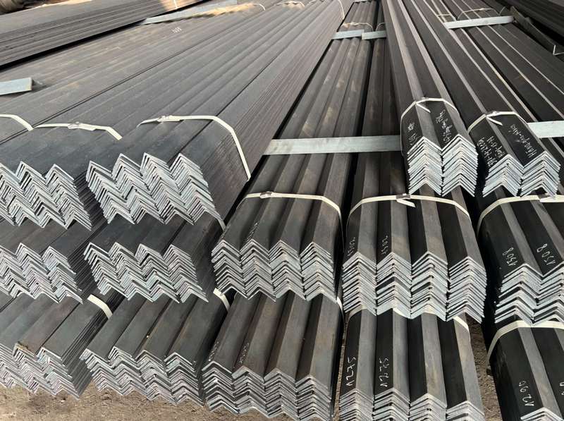 Các yếu tố ảnh hưởng đến khả năng chịu lực của thép V