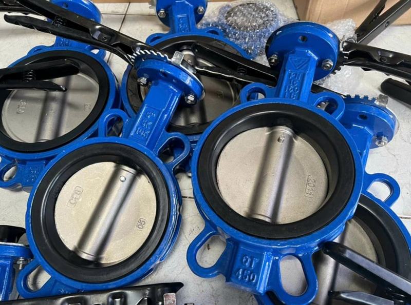 Van bướm tay gạt là gì?