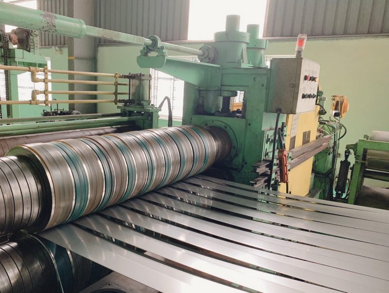 Máy uốn và chấn thép