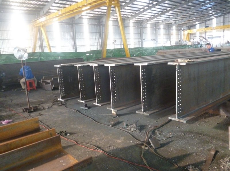 Bước 3: Gia công tạo hình và lắp ráp sơ bộ