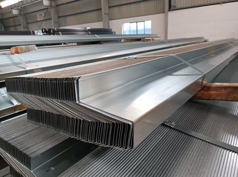 Xà gồ là gì và vai trò trong kết cấu mái