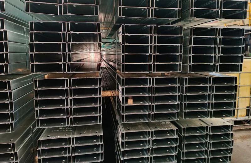 Phân loại theo hình dạng tiết diện