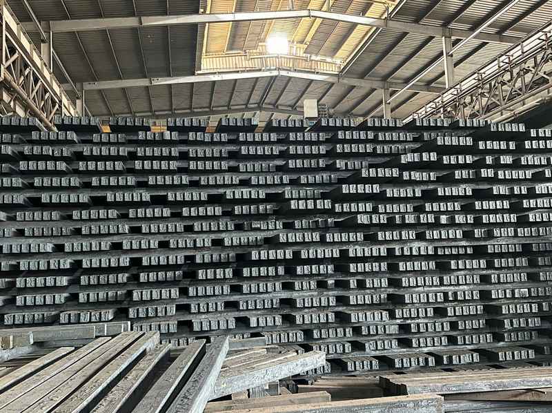 Phôi thép là gì và vai trò trong sản xuất?