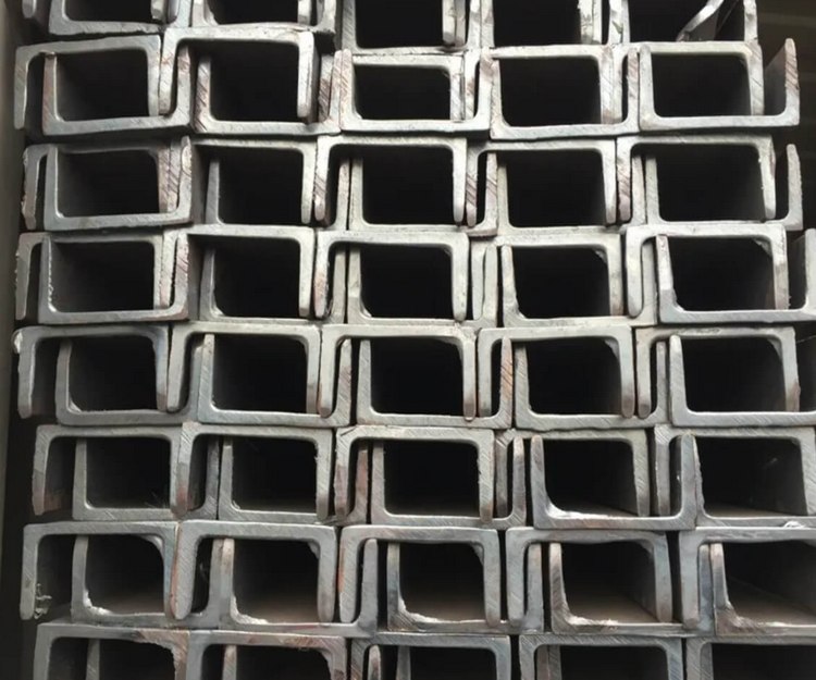 Thép hình U200, dày 8mm đến 9mm, SS400, A36, Q235B…