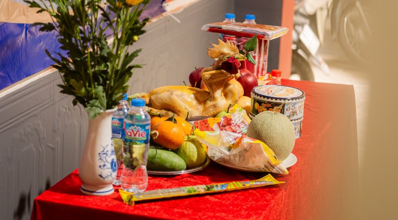 Mâm cúng có gà luộc