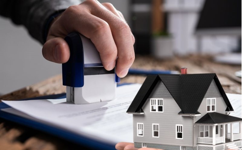 Chi phí công chứng giấy tờ liên quan có thể khoảng 200.000 - 500.000 đồng